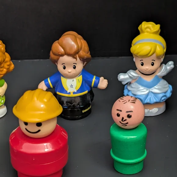 Fisher Price Little People Lot 2-2026 D2 - Picture 5 of 6